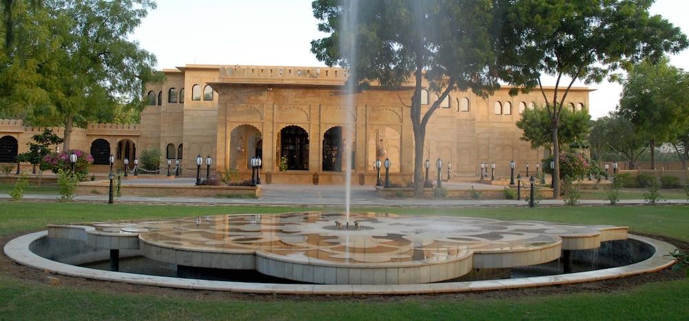 Taj Gorbandh Palace, جيلسامر المظهر الخارجي الصورة